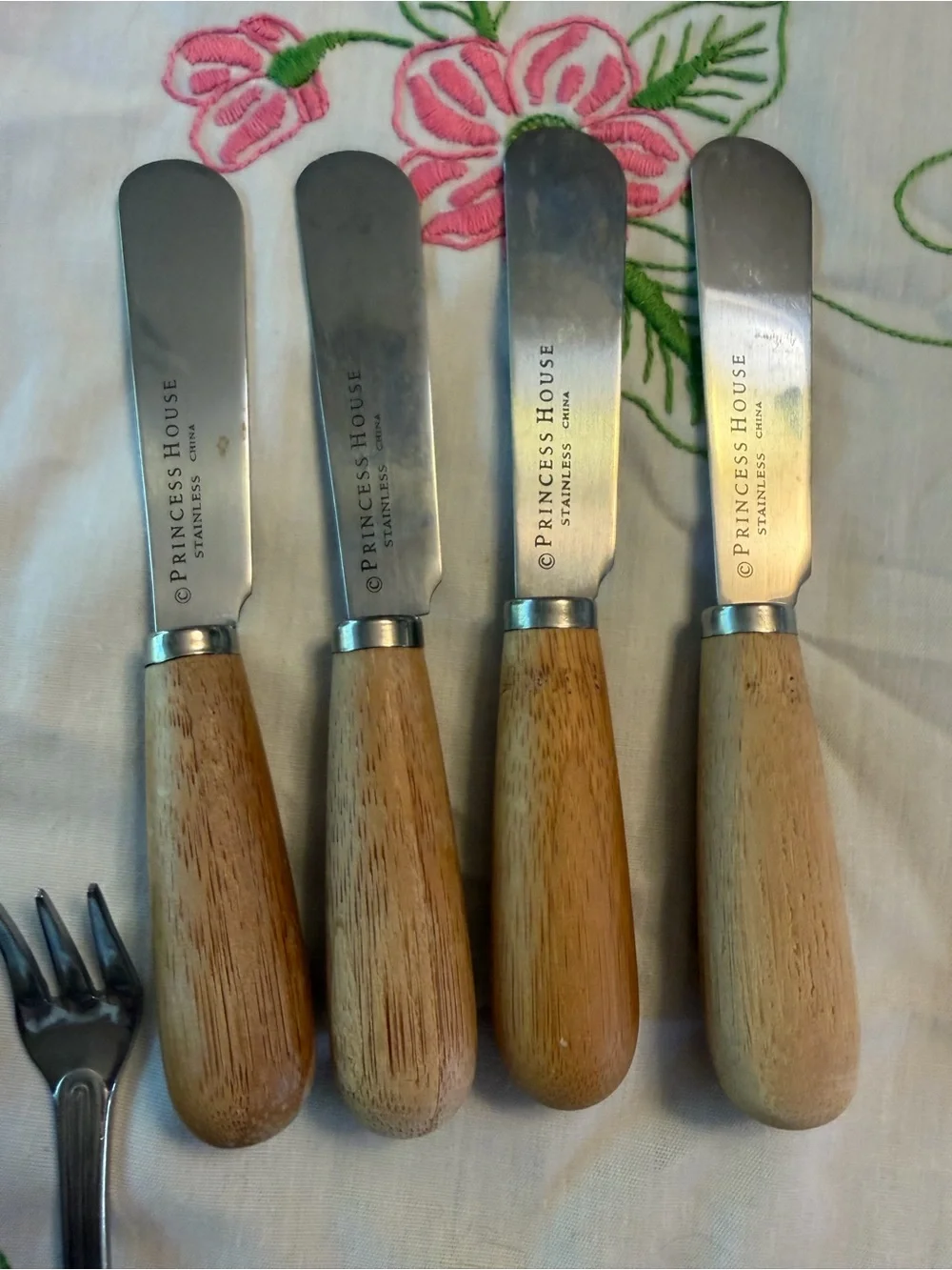 Vintage Pampered Chef Beaded Spoon Cheese Shaver Princess House Butter Knives